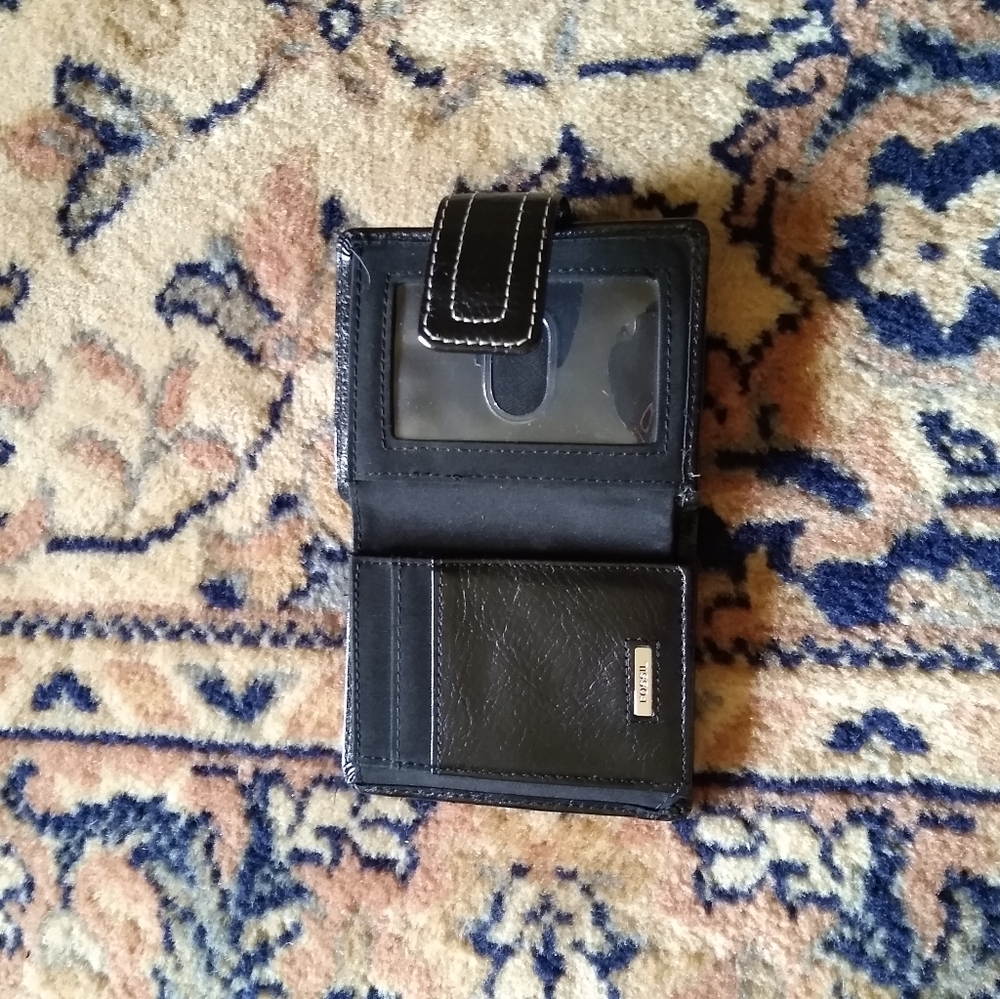 Black Fossil Wallet - Picture 6 of 7